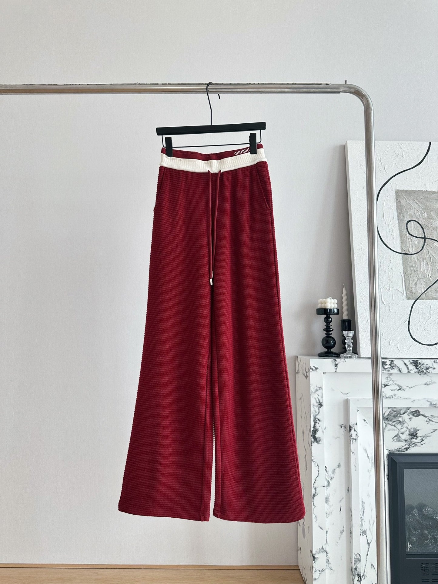 Classic lettering ribbed drawstring casual pants