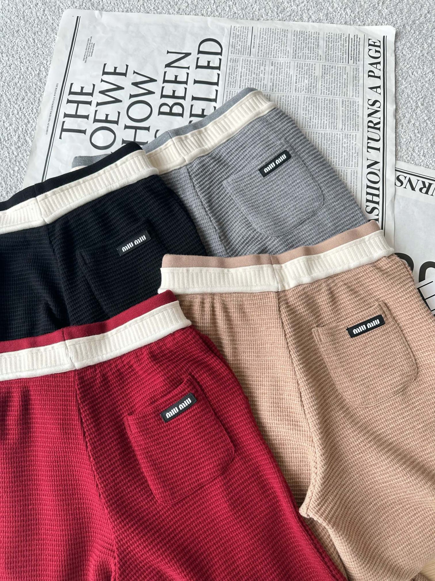 Classic lettering ribbed drawstring casual pants