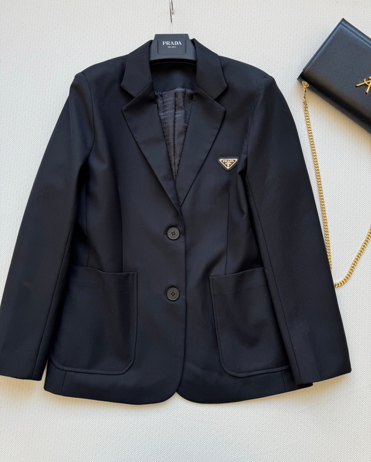 25 logo blazer