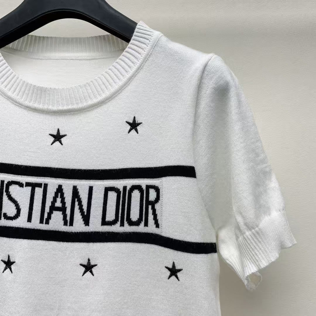 round neck embroidered knitted sweater short sleeves
