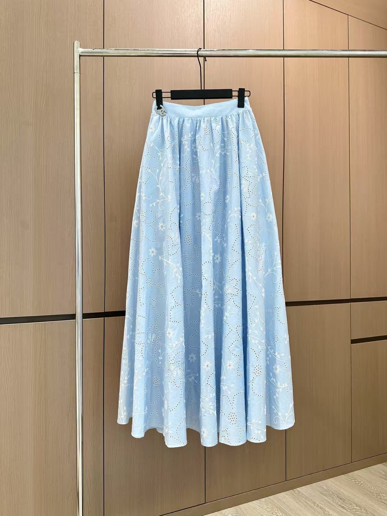 Heavy duty water soluble embroidery skirt