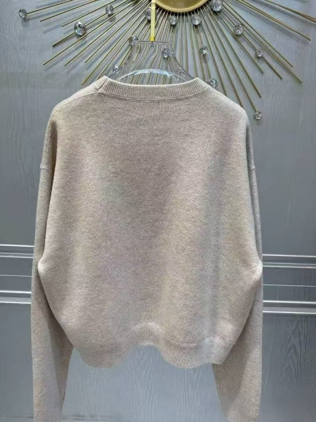 New knitted sweater suit
