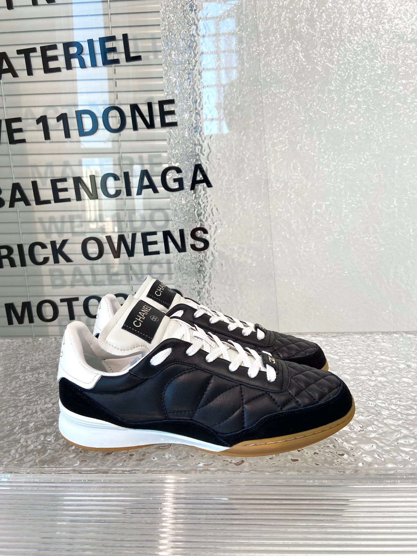 Lambskin Diamond Pattern Tennis Shoes