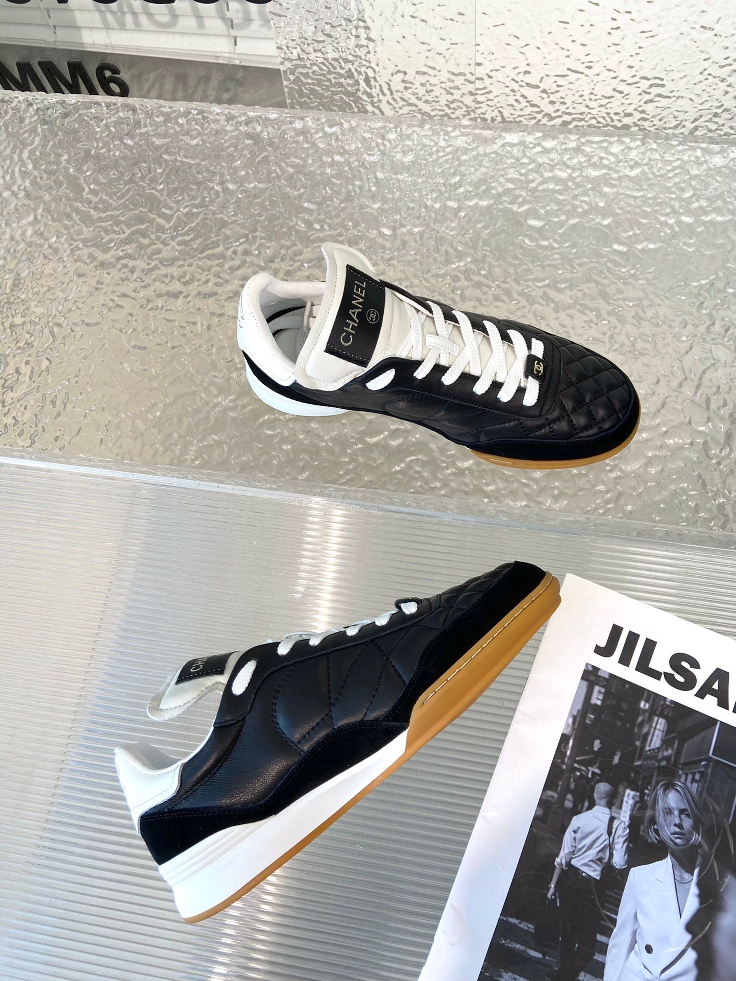 Lambskin Diamond Pattern Tennis Shoes