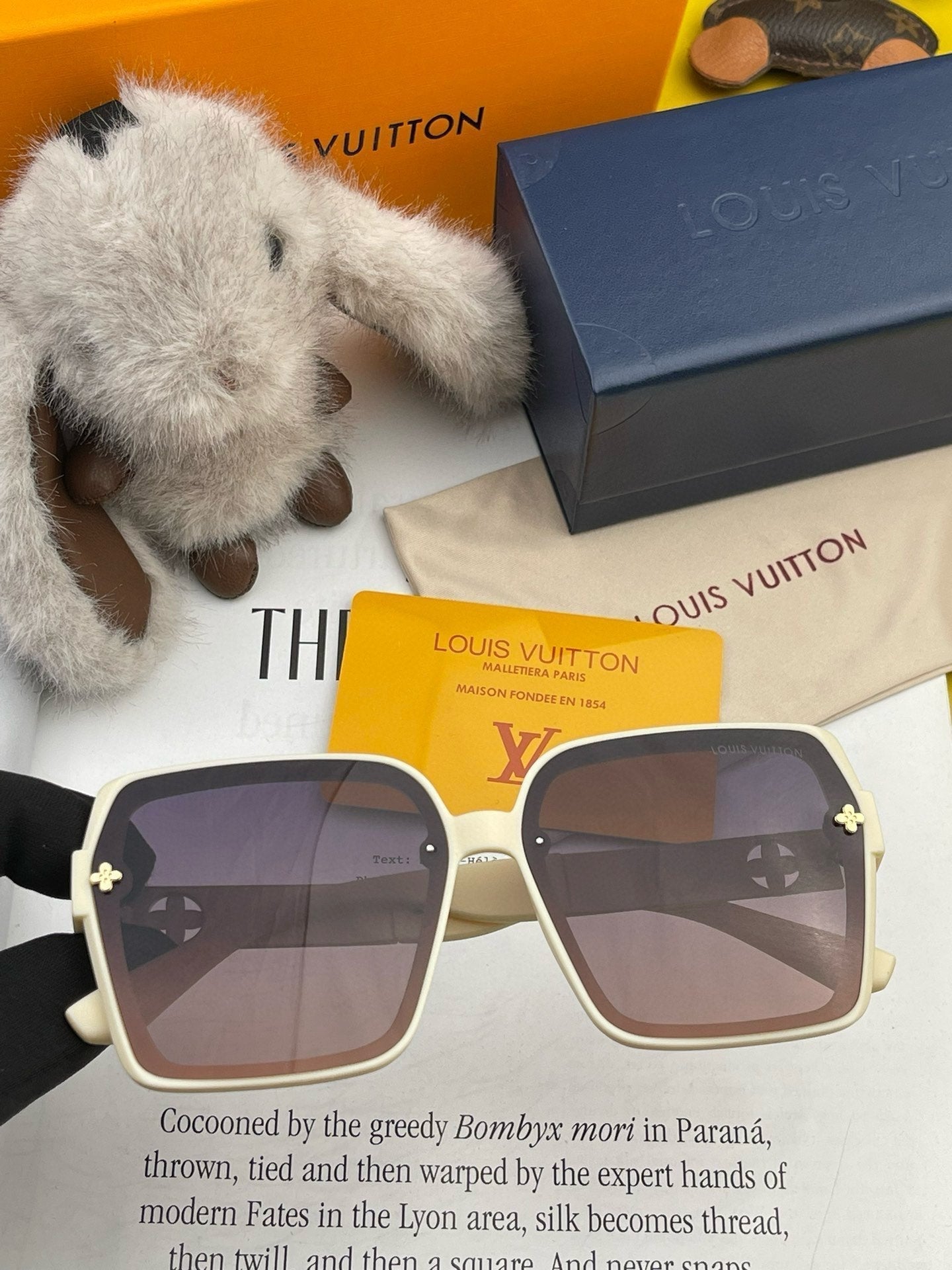 New high quality sunglasses Polarized Lenses