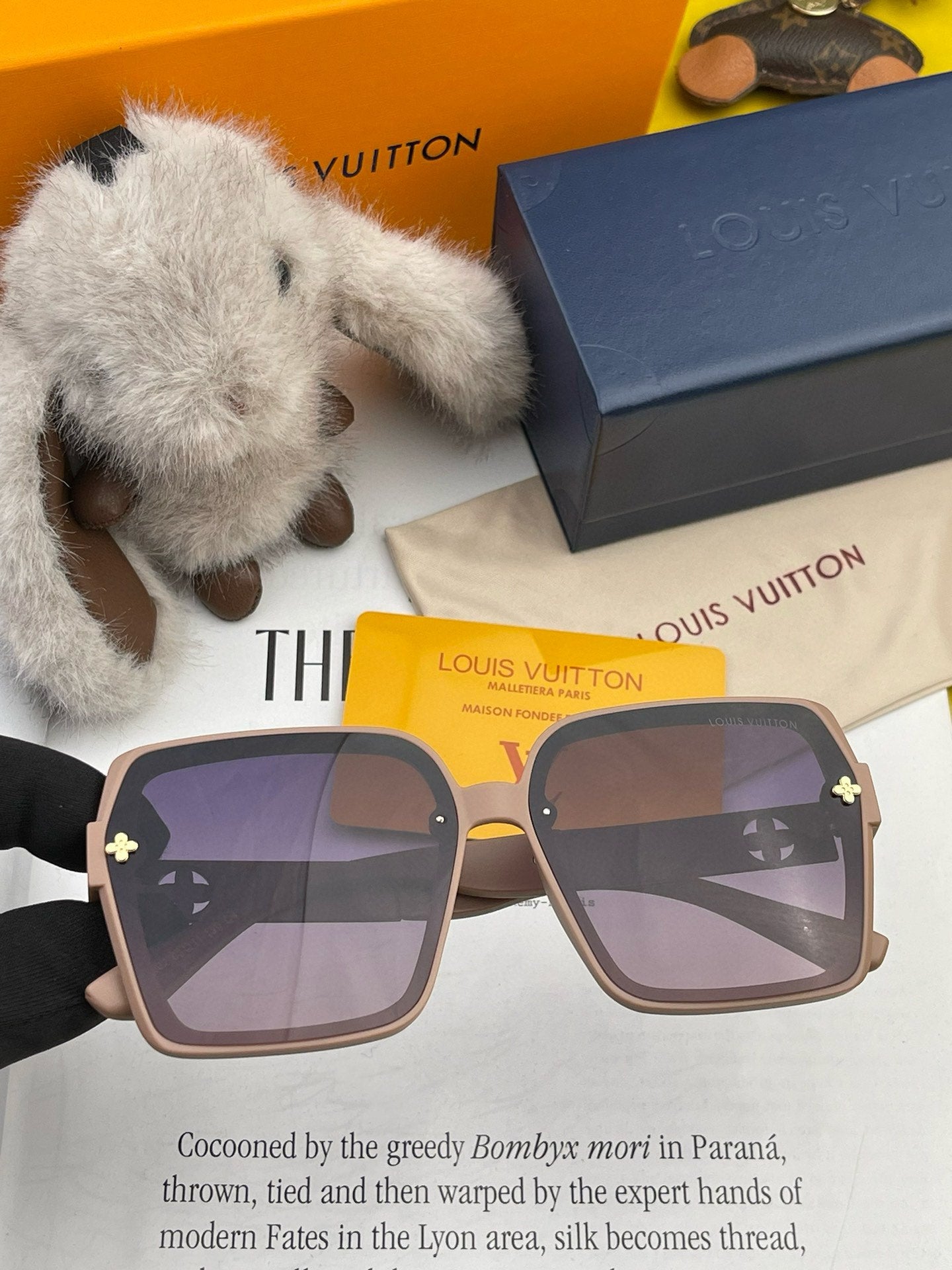 New high quality sunglasses Polarized Lenses