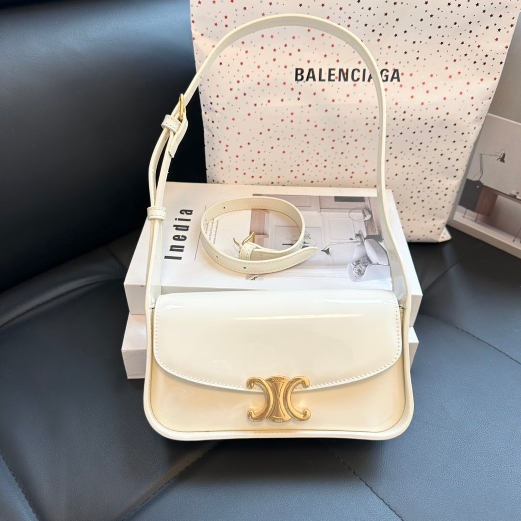 model number 67086 calfskin bag (25×15×7.5cm)
