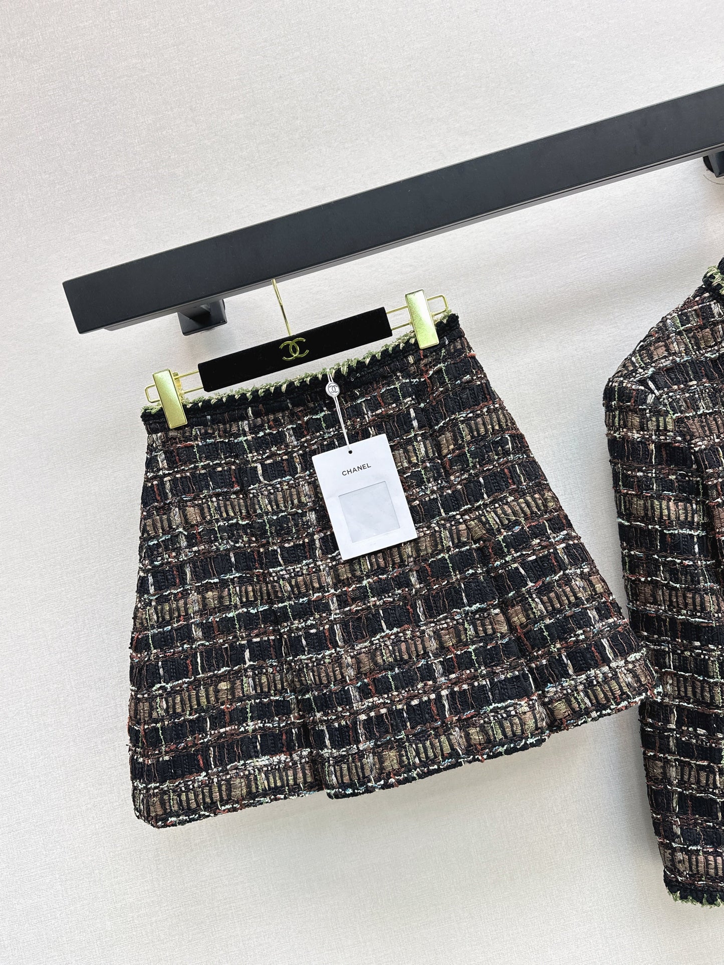 The latest woven suits from the autumn and winter catwalks