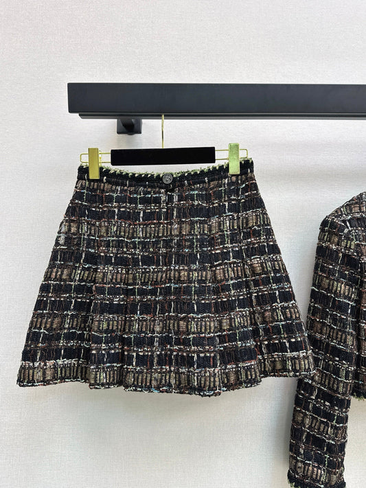 The latest woven suits from the autumn and winter catwalks