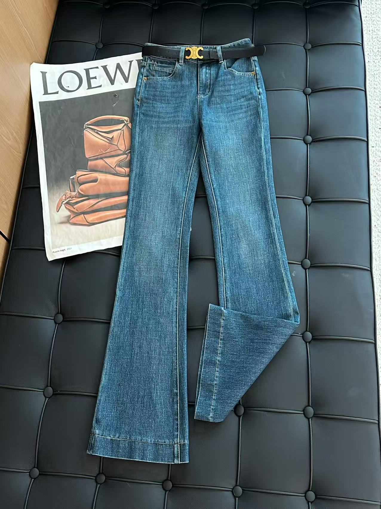 The same flared jeans as the goddess