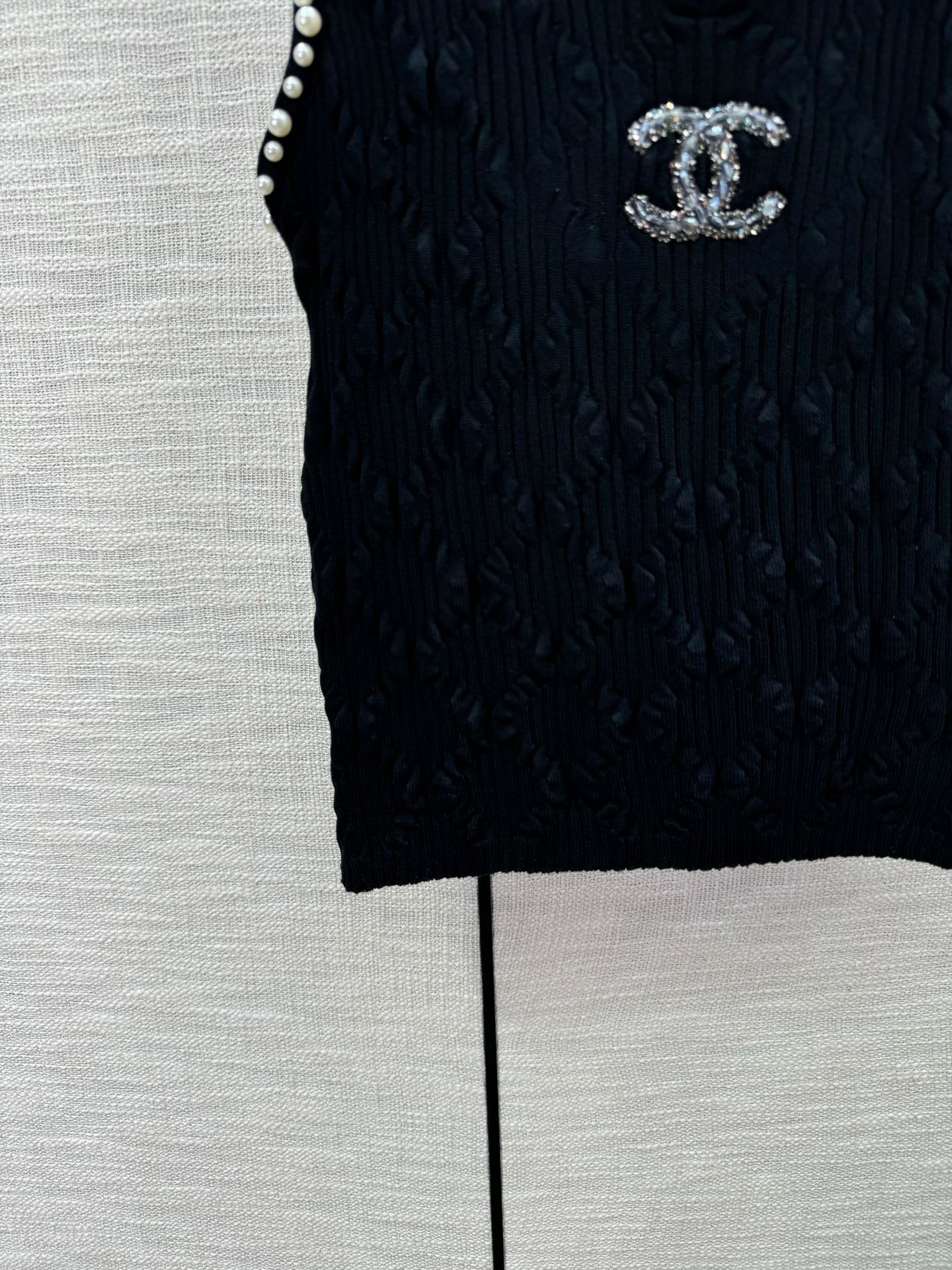 Pearl embellished light vest
