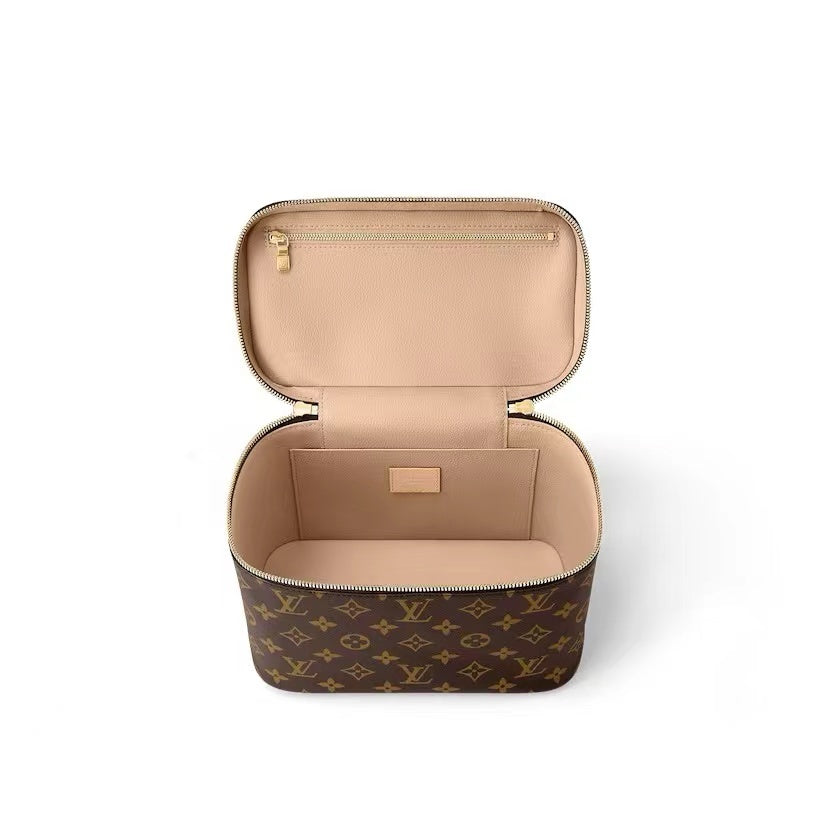 Cosmetic bag