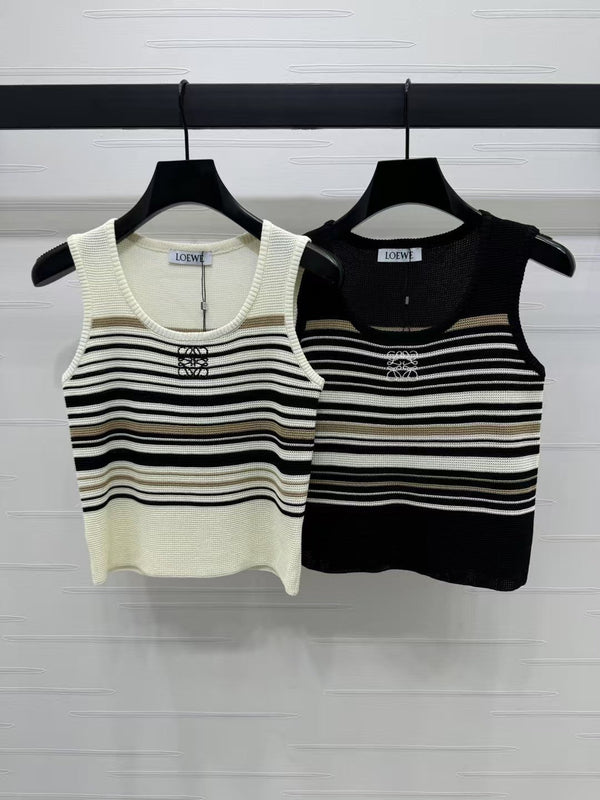 Spring/Summer U-neck striped knitted vest