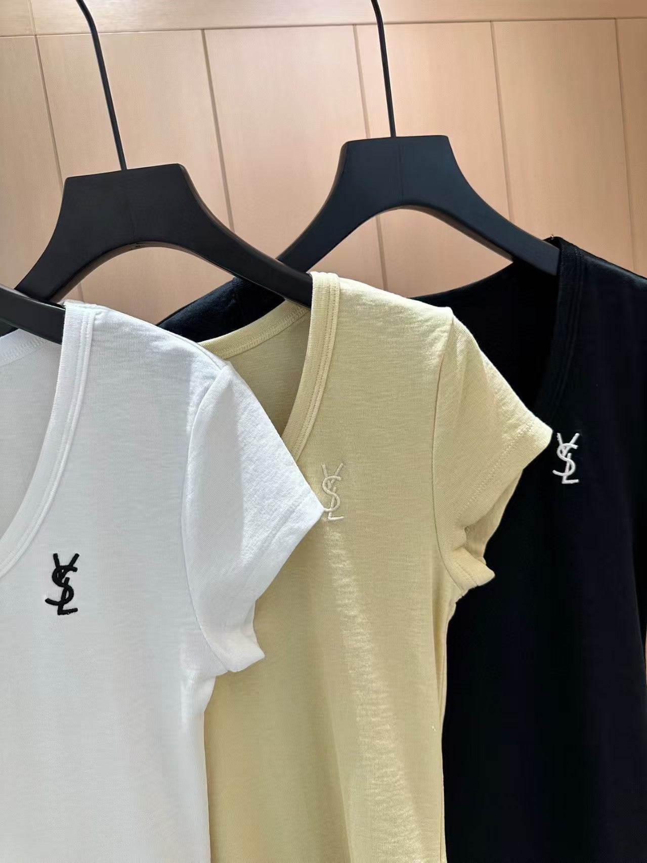 New Contrast Color Embroidery Short Sleeve T-shirt
