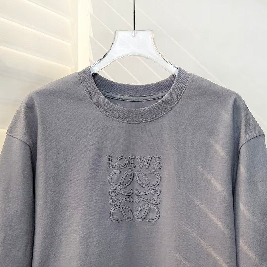 loose fit short sleeves