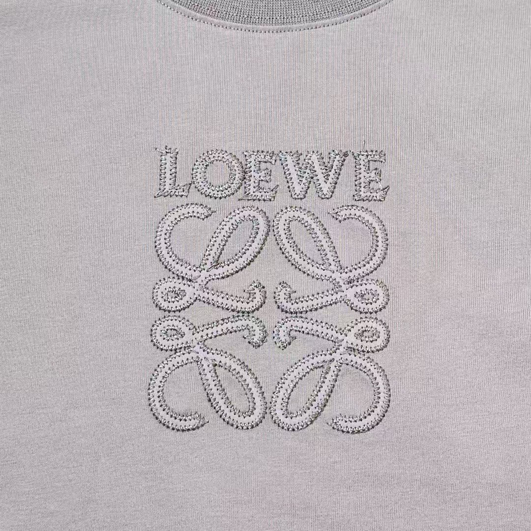 loose fit short sleeves