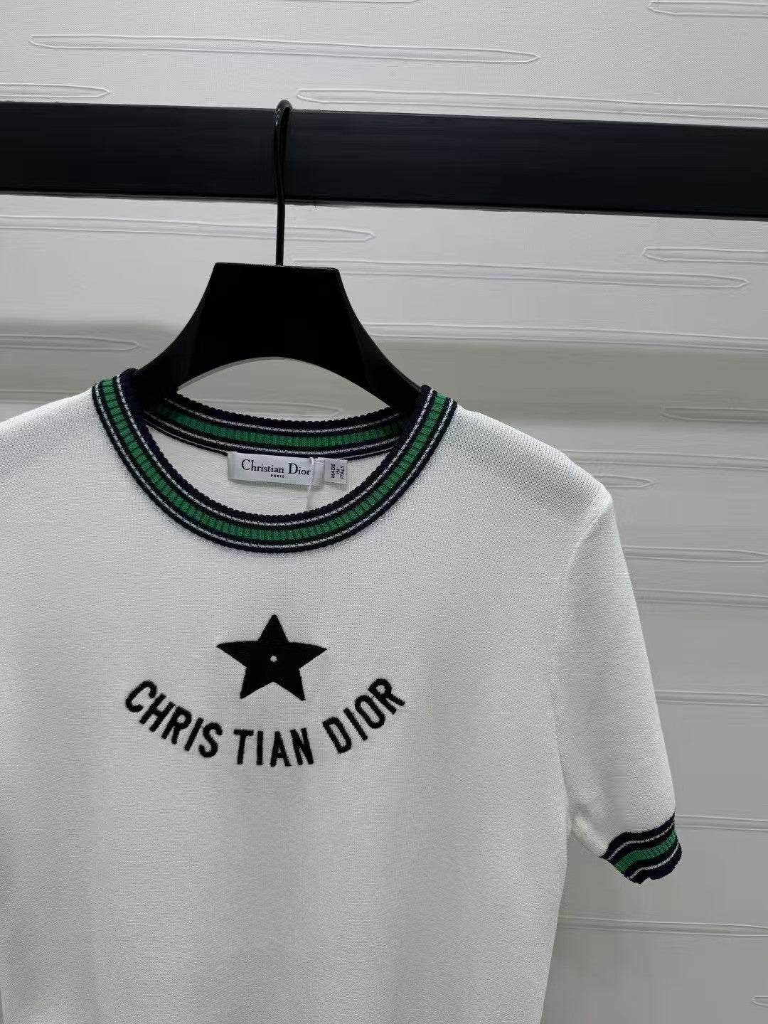 Embroidered logo knit short sleeves