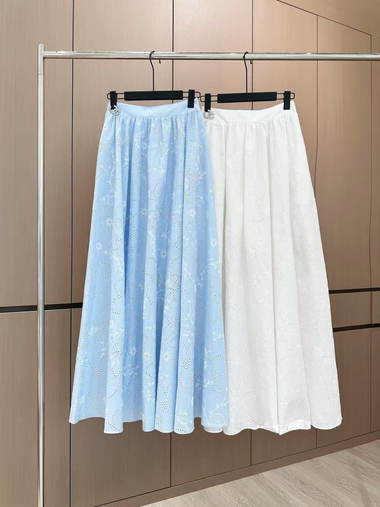 Heavy duty water soluble embroidery skirt