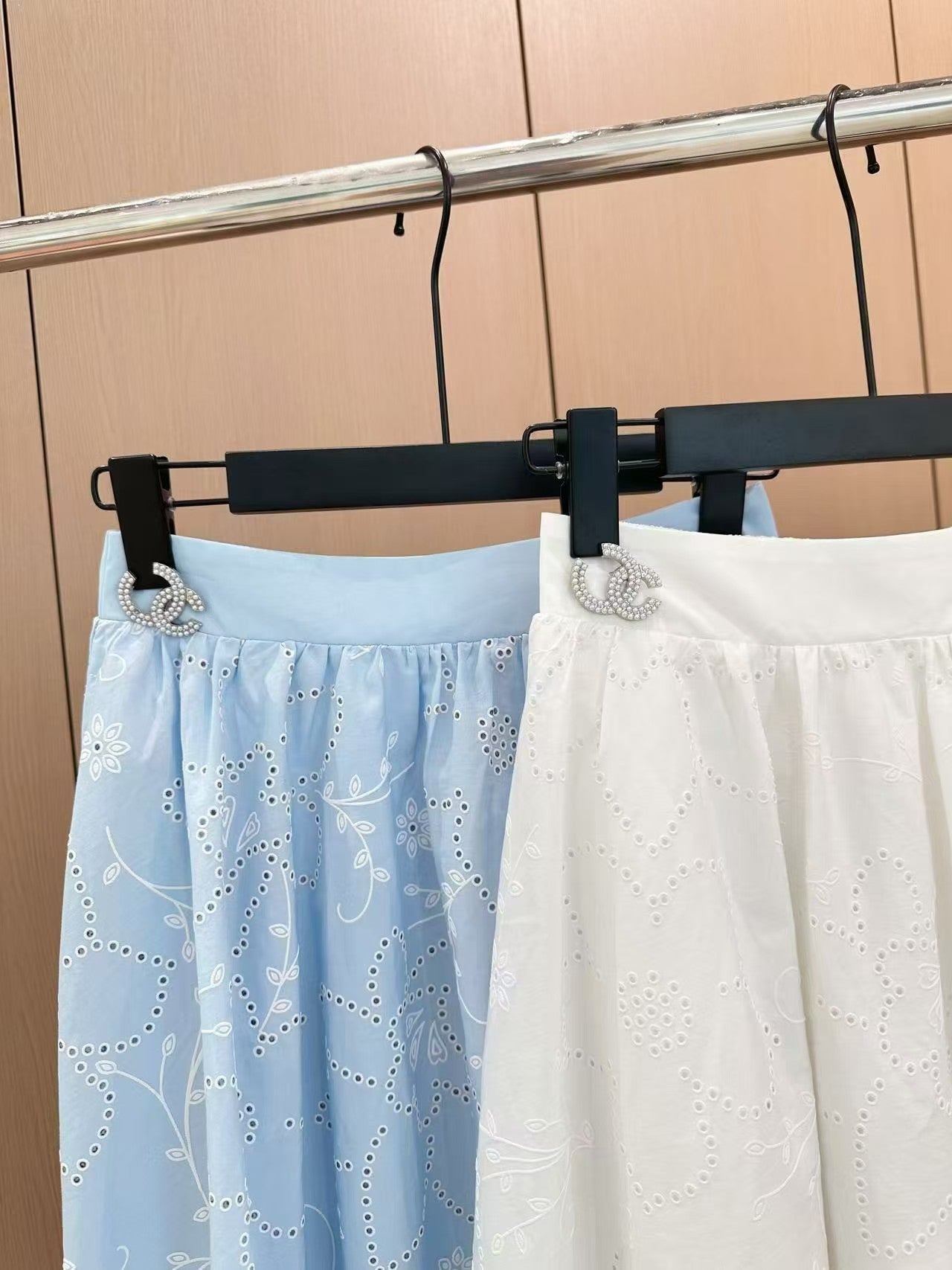 Heavy duty water soluble embroidery skirt