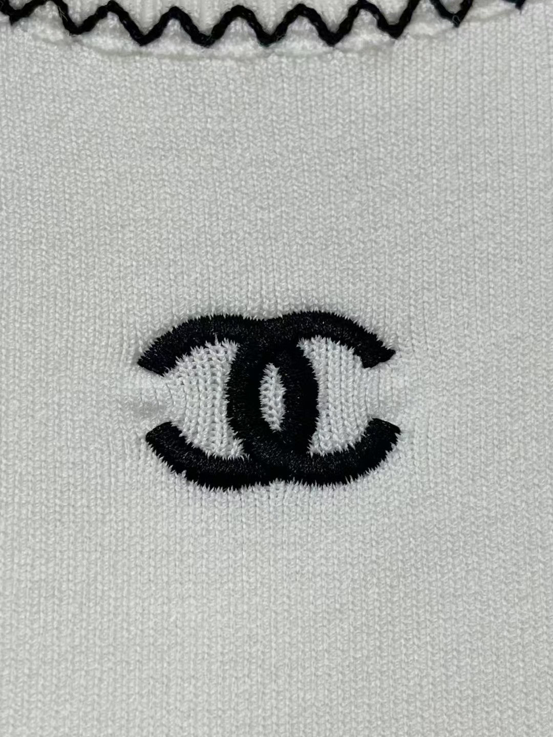 Letter Embroidery Knitted Vest