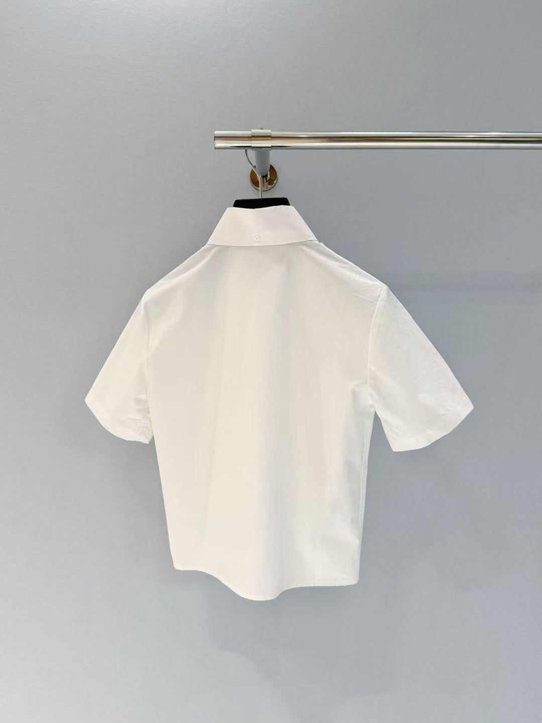 White shirt✨Classic college-style shirt