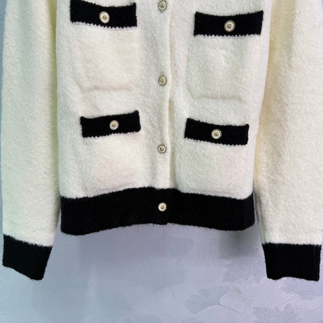 2025 Early Autumn New Knitted Long-sleeved Cardigan