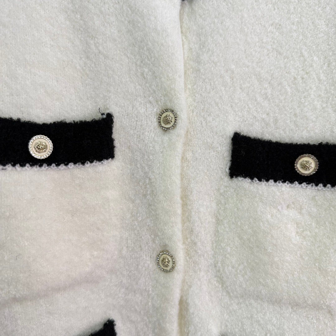2025 Early Autumn New Knitted Long-sleeved Cardigan
