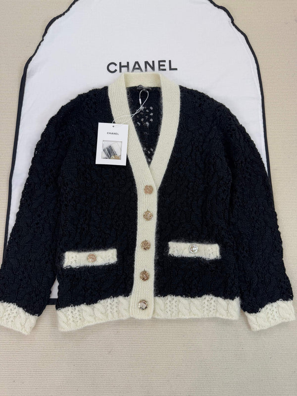 25 Early Autumn New Cardigan