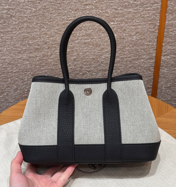 The latest autumn and winter super versatile bags