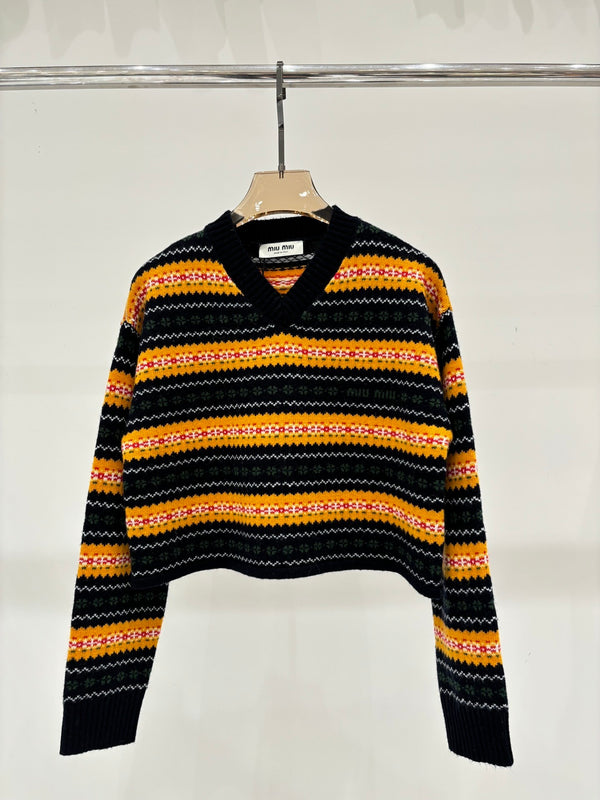 2025 New V-neck Four-leaf Clover Retro Casual Short Knit Long Sleeve