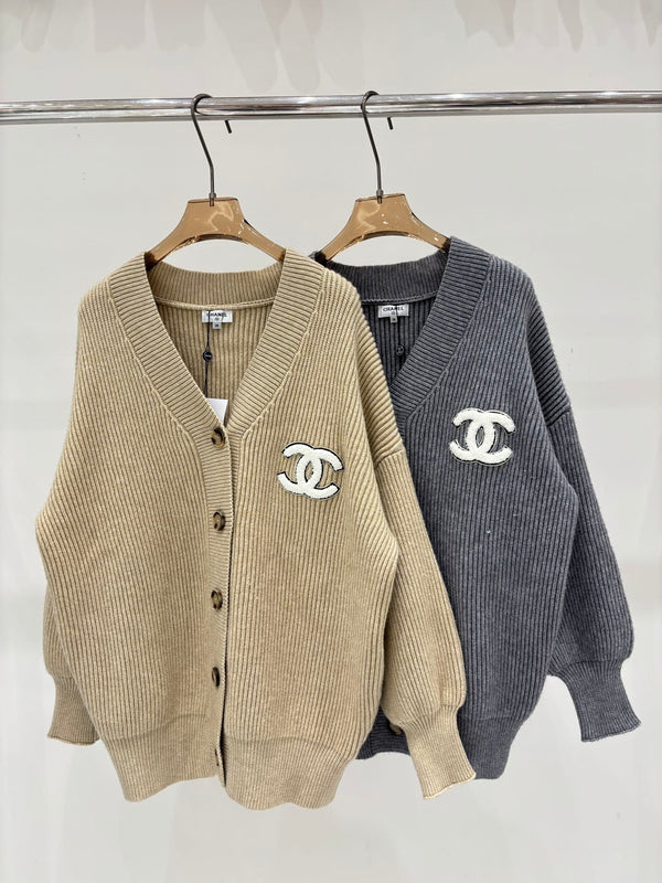 Early Autumn V-neck Casual Knit Cardigan