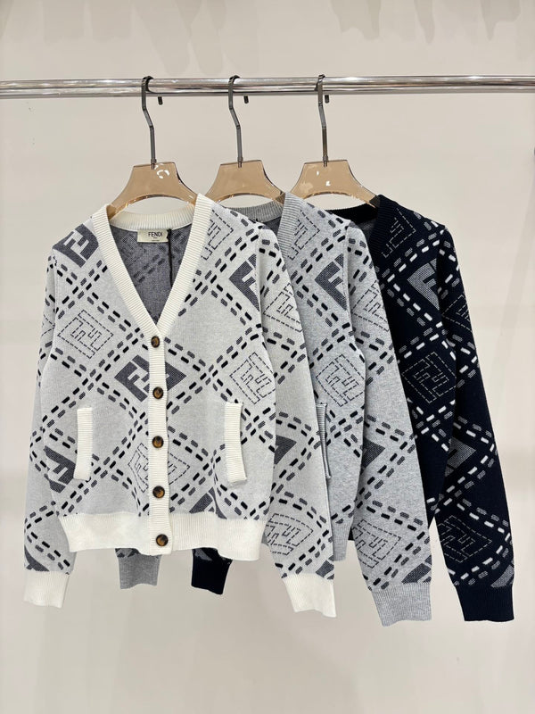 New V-neck casual cardigan with letter diamond pattern