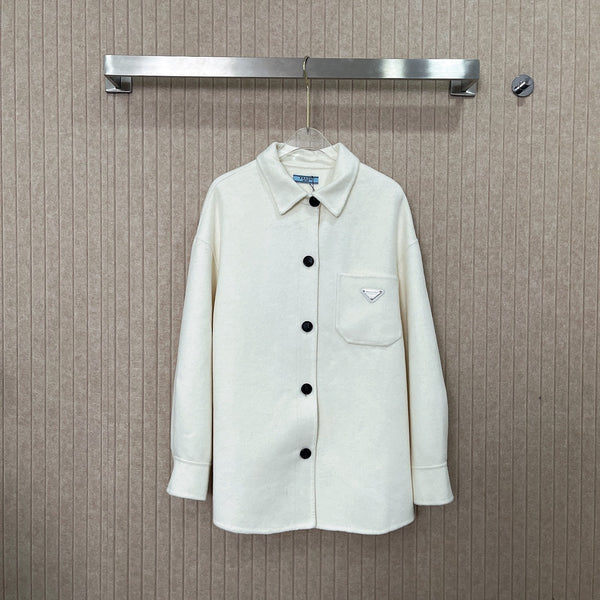 A stylish 25FW collared coat – a must-have for fashionistas.