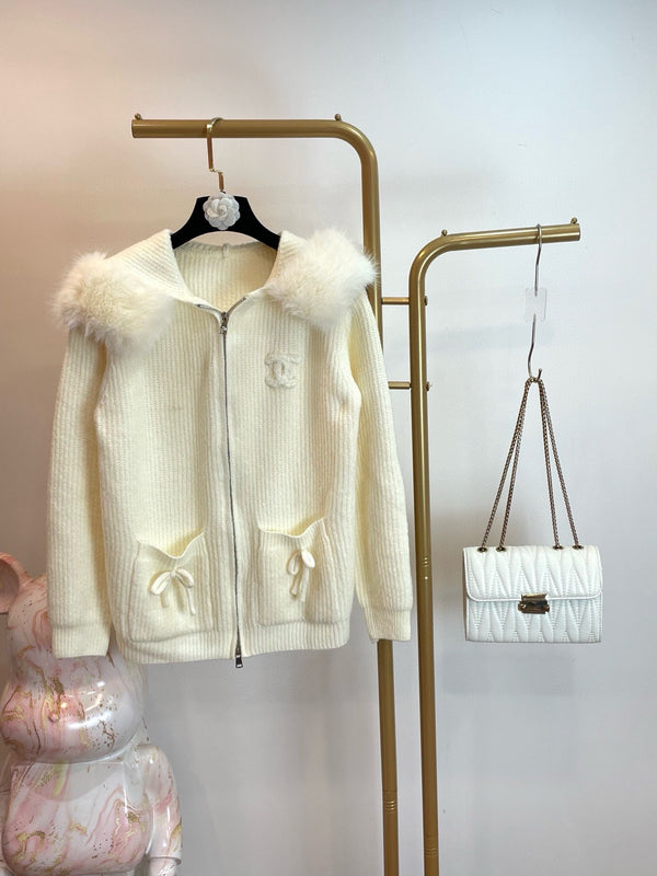 25FW new knit sweater, very versatile