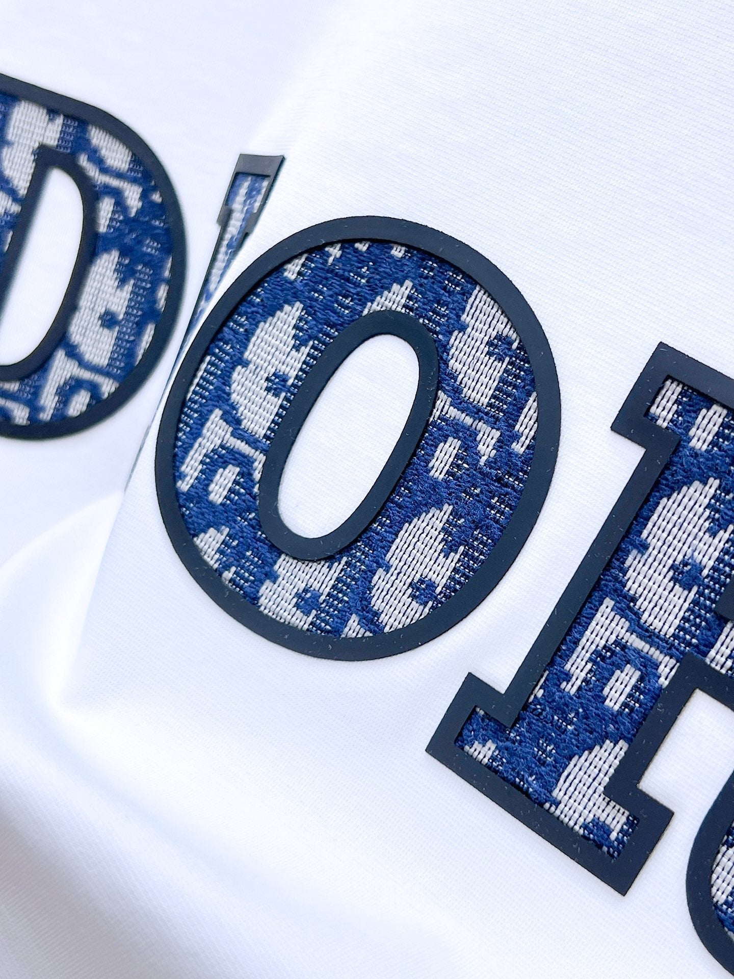 NEW  printed logo crew neck T-shirt