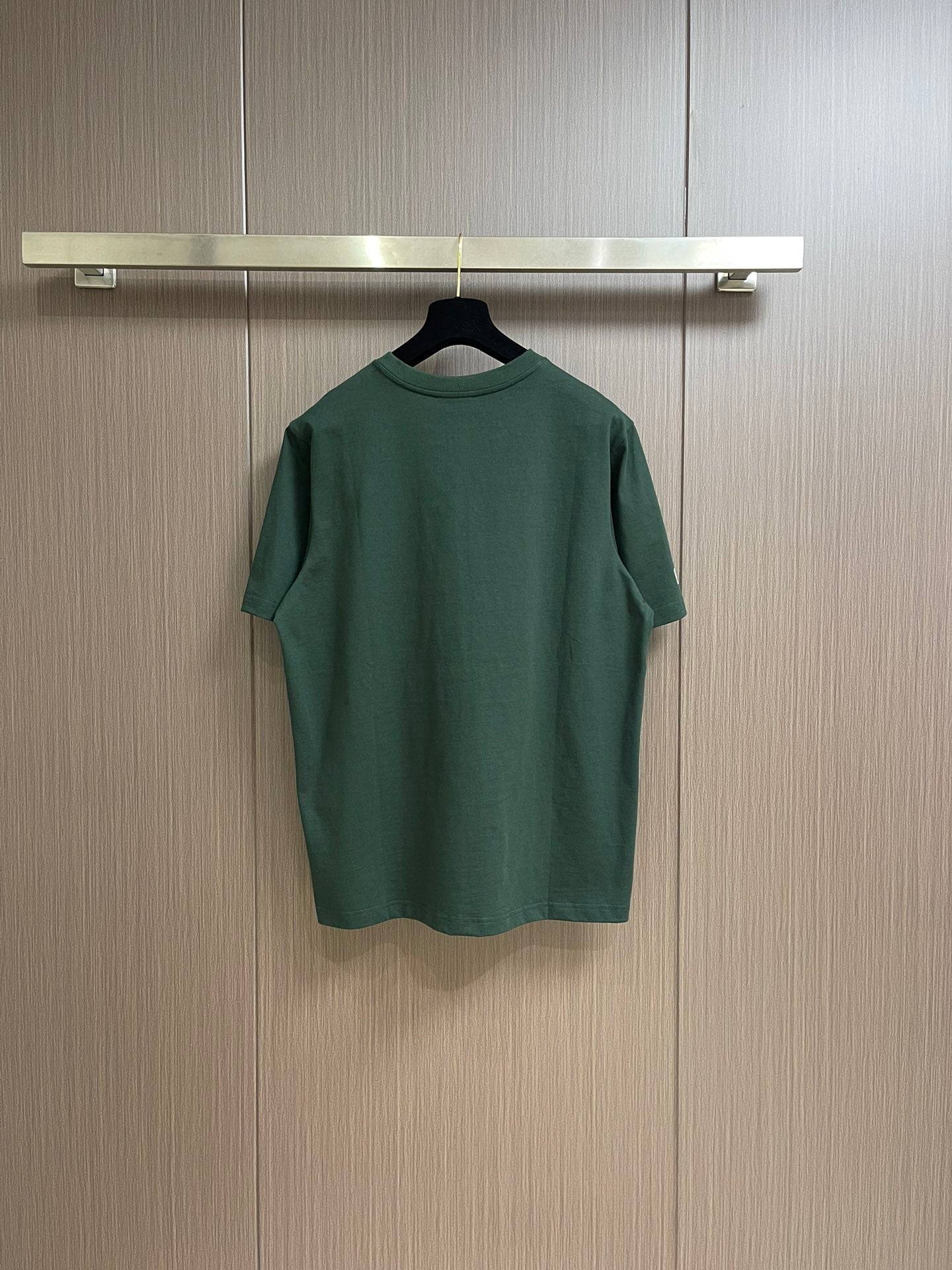 NEW  shoulder flocked logo T-shirt