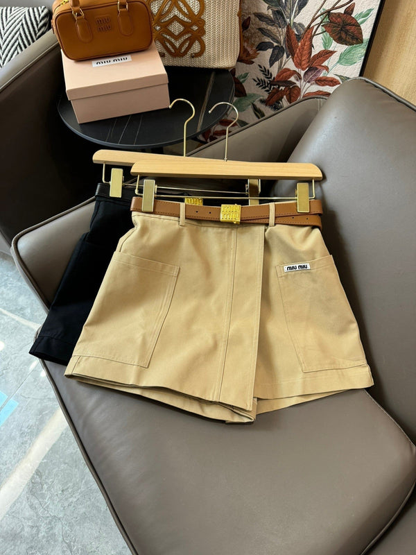 Light luxury fragrance style contrast color lapel shorts