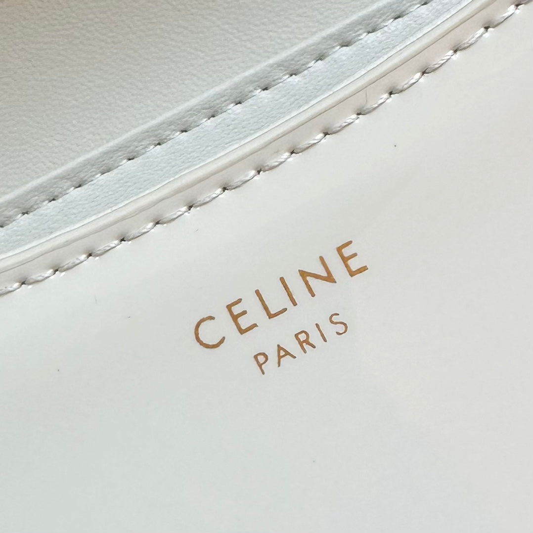 model number 67086 calfskin bag (25×15×7.5cm)